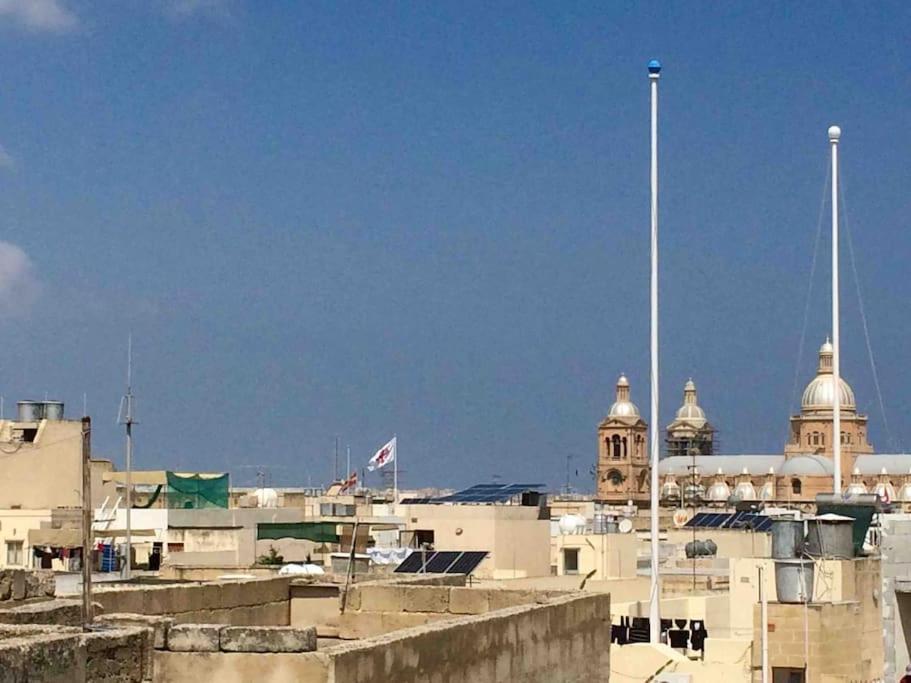 May Flower: Modern Flat Close To Airport/Bus Stops Tarxien Exterior foto